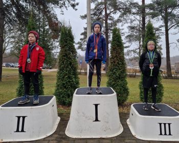 Skrējiens Latvijai pie vecās Sūnu skolas, 16.11.2024.