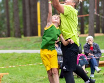 1x1 sacensības 