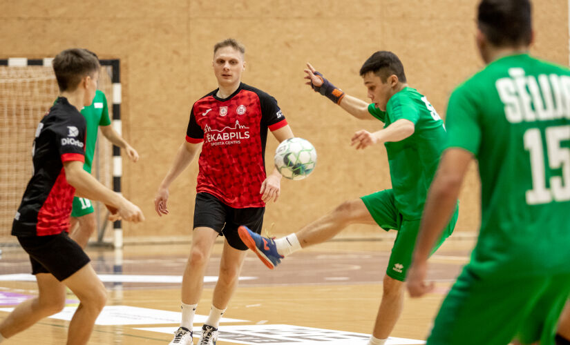 Laiks atklāt jauno futbola sezonu – aicinām komandas uz sapulci!