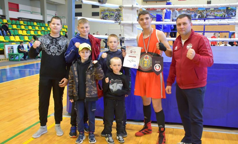 Jēkabpils skolēni izcīna divas zelta medaļas Latvijas Boksa čempionātā