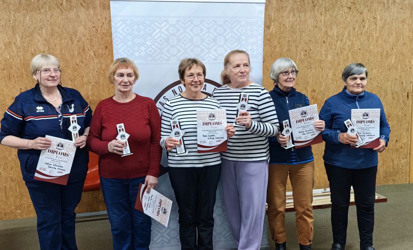 Jēkabpiliete Rita Lamba ar pārinieci izcīna Latvijas kausu novusā dubultspēlēs