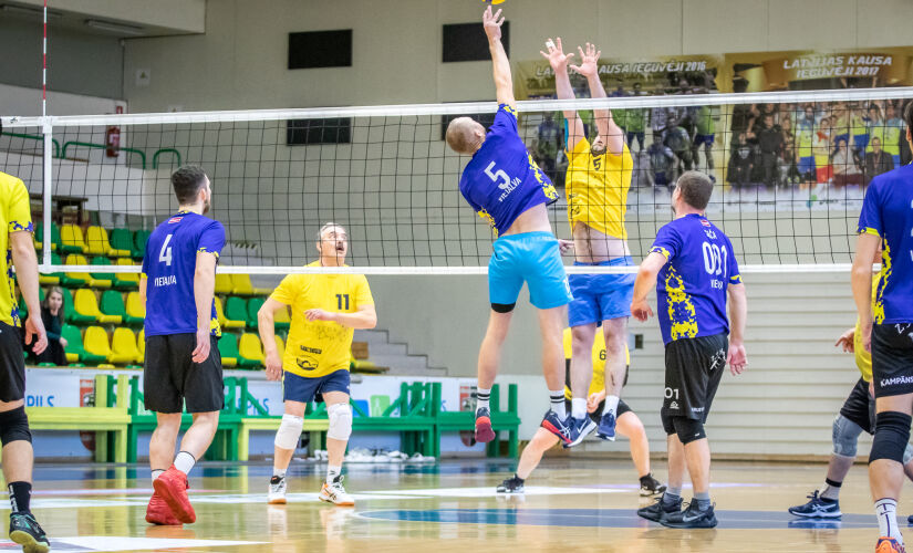 Z/S “Bezdelīgas” iespaidīgs starts Jēkabpils novada čempionātā volejbolā vīriešiem