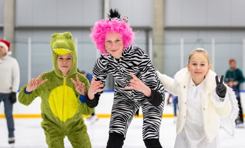 Jēkabpils Sporta halle aicina izbaudīt svētku sajūtu “Karnevālā uz ledus”