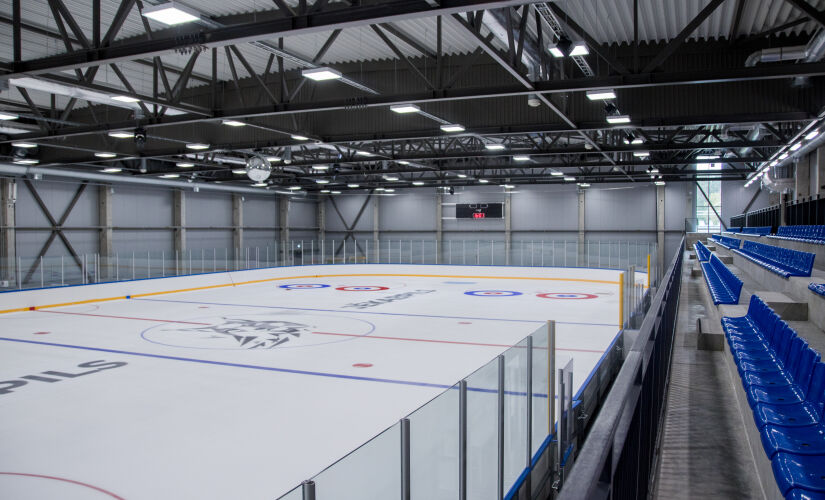 Jēkabpils Sporta centrs izsola halles daļu slidu asināšanas pakalpojumu sniegšanai/PAPILDINĀTS
