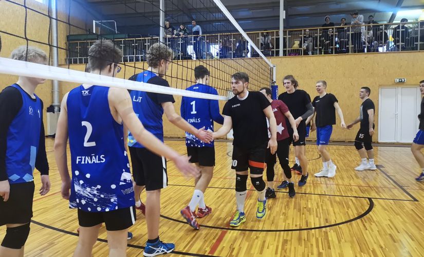 Volejbola turnīrs Zasā pulcē 19 komandas