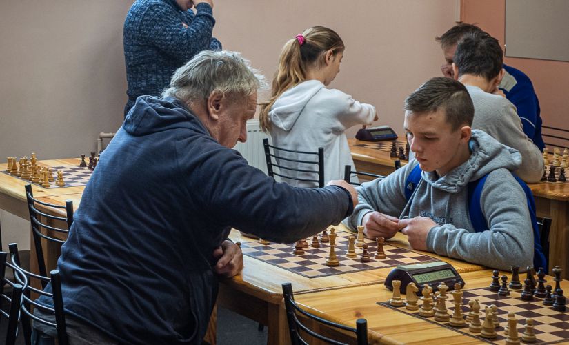Šahisti turpina mēroties spēkiem Jēkabpils šaha sacensībās