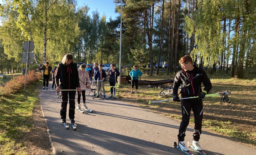 Kustos, lai labi justos ar rollerslēpēm